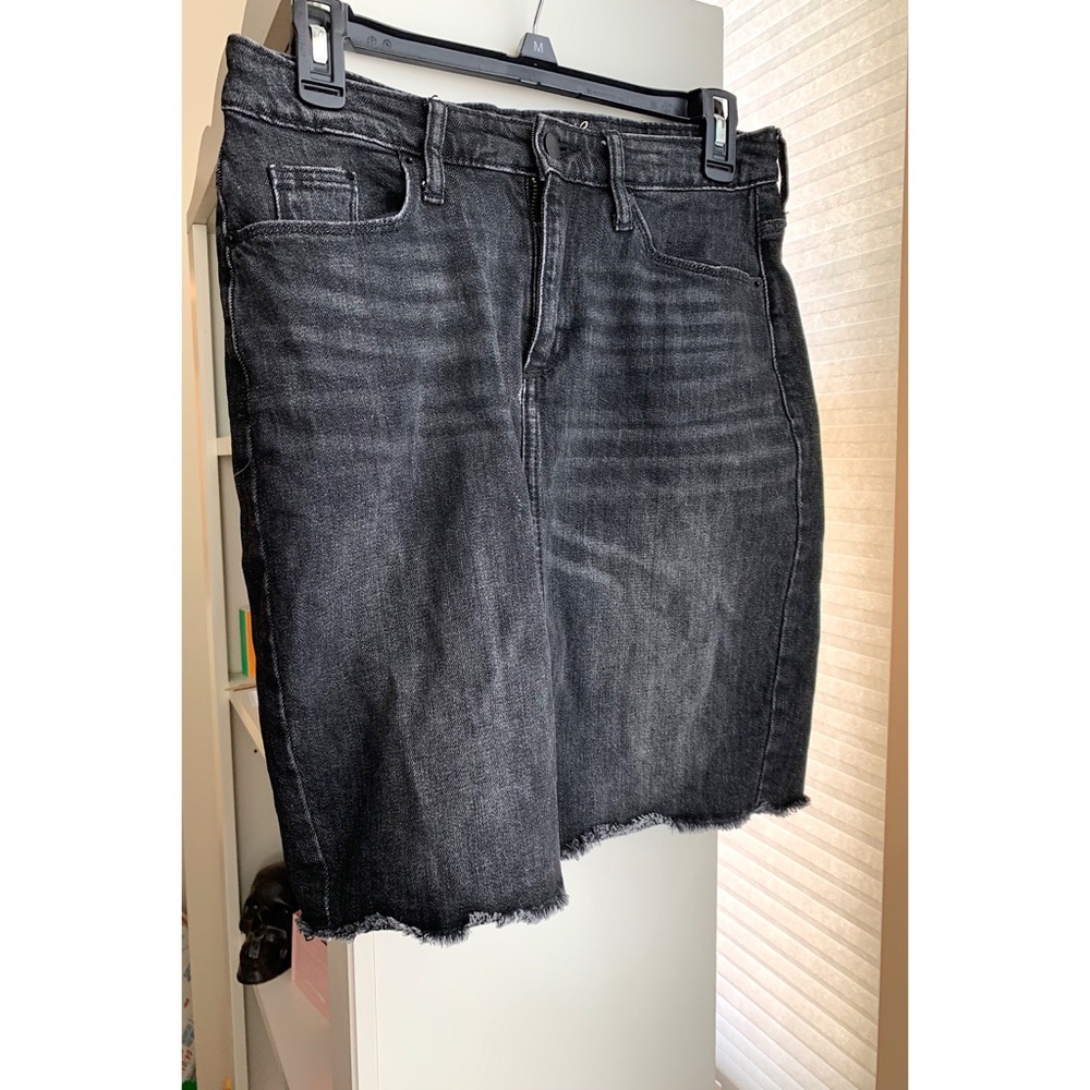 Black Demin Distressed Jean Skirt